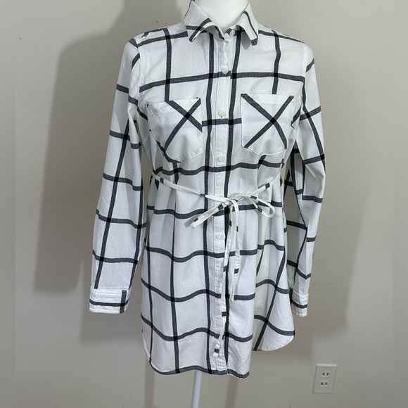 Isabel sz XS maternity top in white and black plaid incudes tie belt - Picture 7 of 13